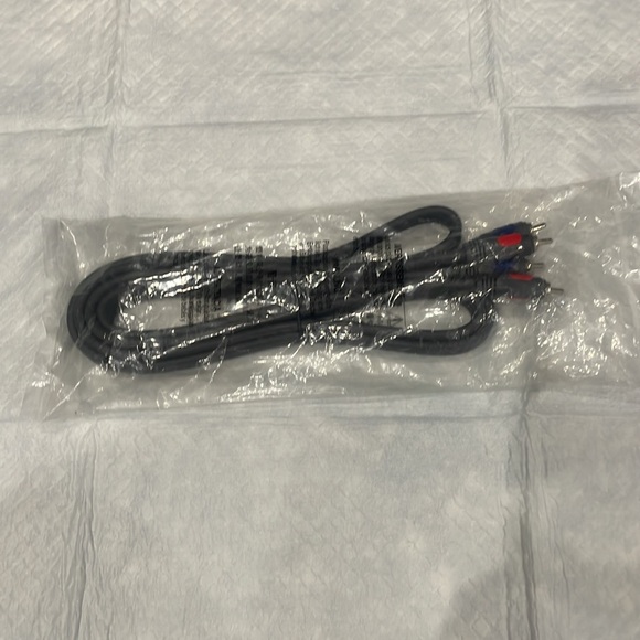 Video Cable Connectors. 6 Feet, Red, Blue & Green Connectors. - Picture 5 of 10